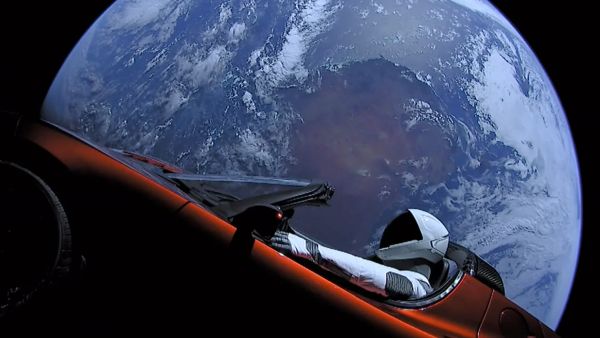 ONE MAN'S INCREDIBLE PROJECT CATALOGS 57,424 MANMADE OBJECTS IN SPACE, INCLUDING ELON MUSK'S CAR