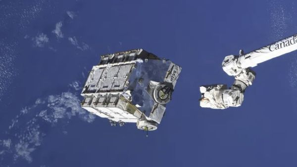 5,800 POUNDS OF BATTERIES TOSSED OFF THE ISS IN 2021 WILL FALL TO EARTH TODAY