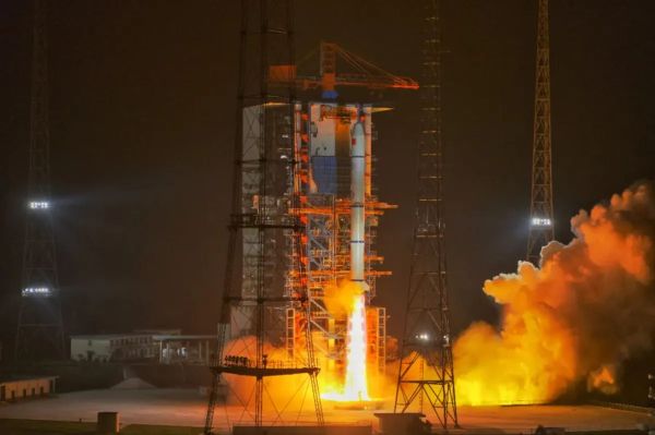 SURPRISE CHINESE LUNAR MISSION HIT BY LAUNCH ANOMALY