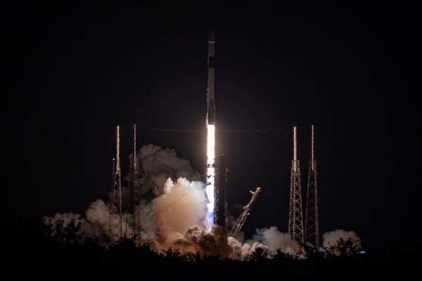 SPACEX LAUNCHES FALCON 9 BOOSTER ON RECORD-BREAKING 20TH FLIGHT