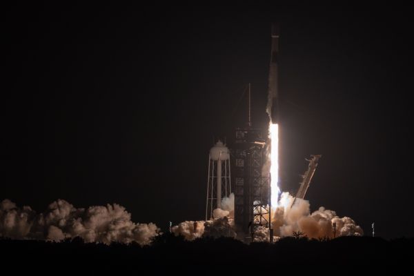 SPACEX LAUNCHES LARGEST BATCH OF STARLINK V2 MINI SATELLITES TO DATE