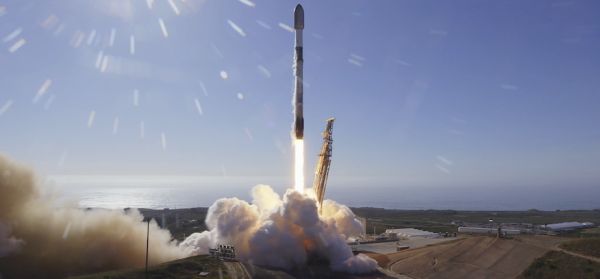 SPACEX LAUNCHES 26 STARLINK SATELLITES FROM VANDENBERG