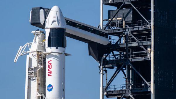 ELON MUSK SAYS SPACEX WILL DECOMMISSION DRAGON SPACECRAFT AFTER TRUMP THREAT — OR NOT