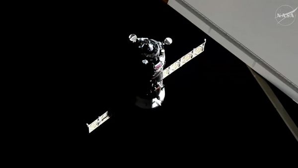 PROGRESS CARGO CRAFT DOCKS TO STATION RESUPPLYING EXPEDITION 73