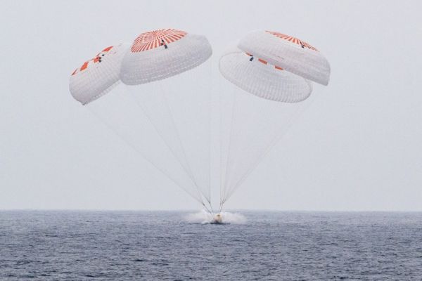 CREW 10 RETURNS TO EARTH WITH PACIFIC OCEAN SPLASHDOWN