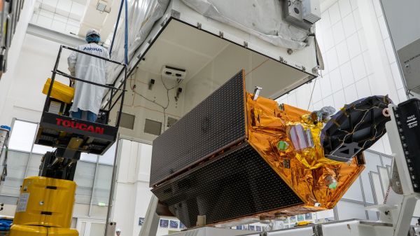 NEW NASA-ESA SEA LEVEL SATELLITE ARRIVES AT CALIFORNIA LAUNCH SITE