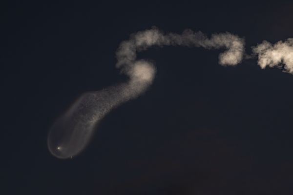 SPACEX LAUNCHES 28 STARLINK SATELLITES ON SUNDAY SUNRISE FALCON 9 FLIGHT