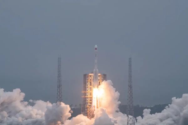 CHINA LAUNCHES FIRST GEO YAOGAN SATELLITE AS INDIA LOFTS RECORD-MASS COMMSAT