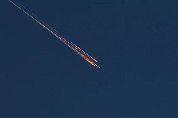 FIREBALL IN FLORIDA SKY POSSIBLE SATELLITE REENTRY, NOT METEORITE OR SPACEX ROCKET