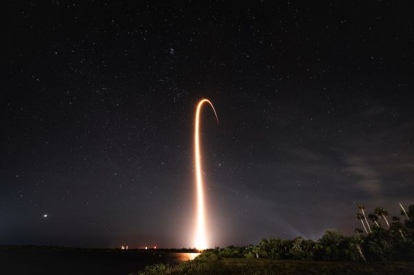 FLORIDA ANNUAL LAUNCH RECORD BROKEN WITH LATE-NIGHT STARLINK FLIGHT