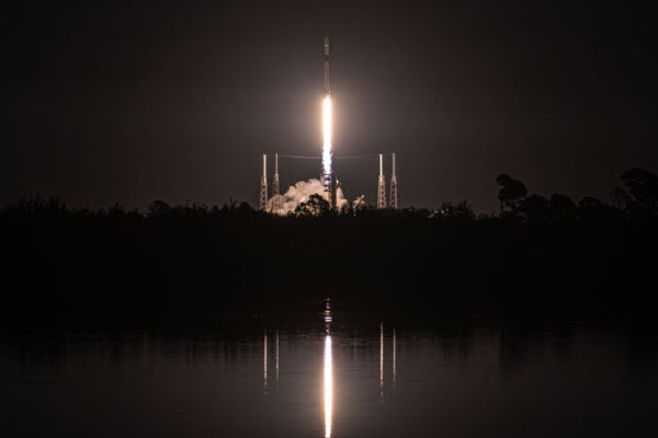 SPACEX RESUMES EARLY EVENING LAUNCHES AFTER FAA RESTRICTIONS LIFTED