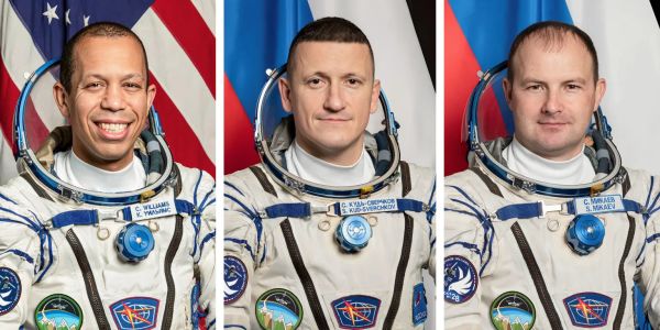 NEW STATION CREW COUNTS DOWN TO THANKSGIVING DAY LAUNCH