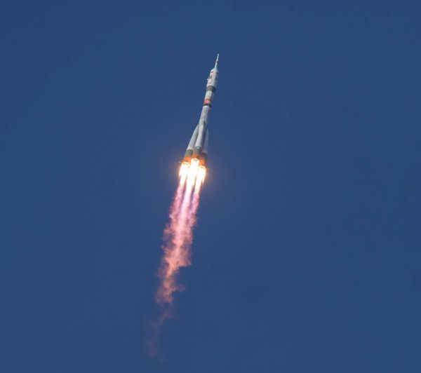 NASA ASTRONAUT CHRIS WILLIAMS, CREWMATES ARRIVE AT SPACE STATION