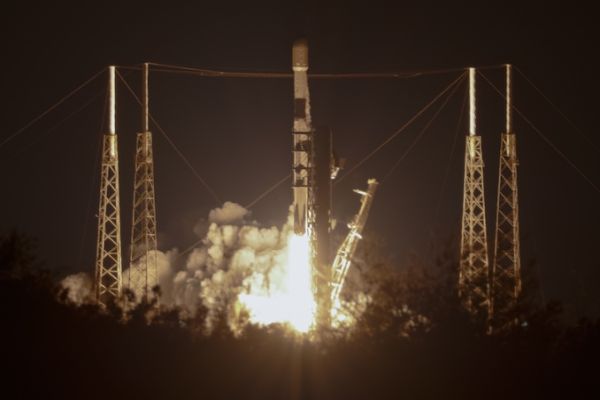 SPACEX LAUNCHES SUNDAY SUNSET STARLINK MISSION FROM CAPE CANAVERAL