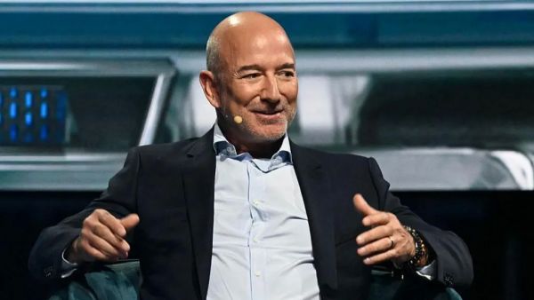 BEZOS' BLUE ORIGIN ANNOUNCES SATELLITE RIVAL TO MUSK'S STARLINK