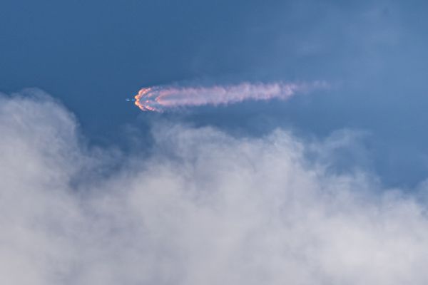 SPACEX LAUNCHES STARLINK MISSION FROM CAPE CANAVERAL ON CLOUDY SATURDAY MORNING