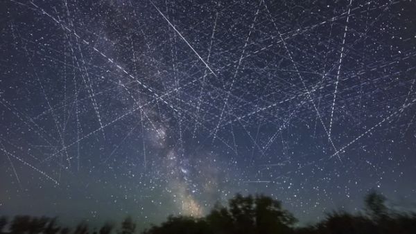 AN AI CYBERATTACK COULD TRIGGER A SATELLITE APOCALYPSE IN THE NEXT 2 YEARS. ARE WE PREPARED?