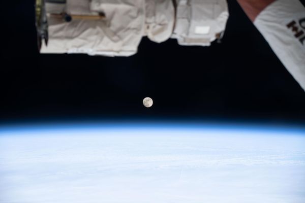CREW KICKS OFF WEEK PREPPING FOR CYGNUS CARGO MISSION