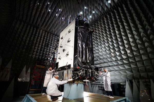 AIR FORCE REQUIREMENTS WILL KEEP SPACEX FROM LANDING FALCON 9 BOOSTER AFTER GPS LAUNCH