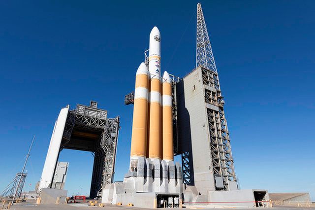 US TO LAUNCH SECRET SPY SATELLITE SATURDAY