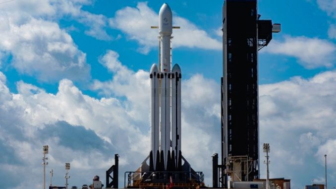 SPACEX JUST DELAYED THE FALCON HEAVY ROCKET’S FIRST COMMERCIAL MISSION TO THURSDAY