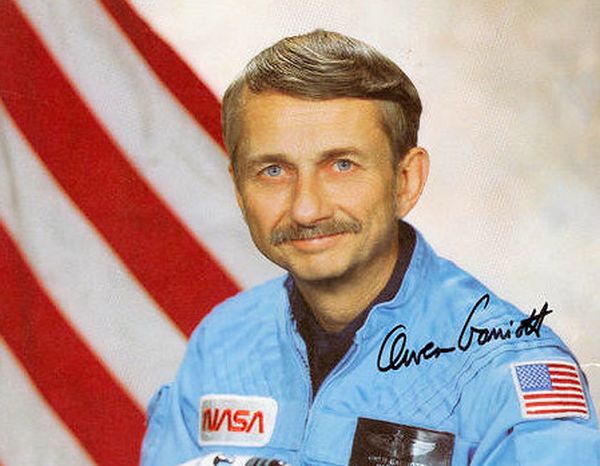 AMATEUR RADIO IN SPACE PIONEER ASTRONAUT OWEN GARRIOTT, W5LFL, SK