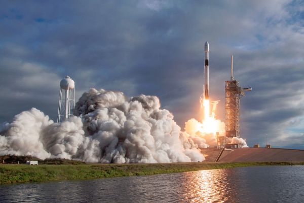 SPACEX WINS NASA CONTRACT TO LAUNCH X-RAY TELESCOPE ON REUSED ROCKET