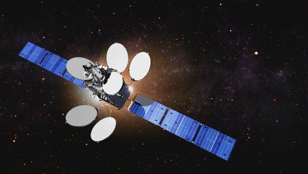 RUSSIAN SATELLITE CREEPS UP TO INTELSAT SATELLITE - AGAIN