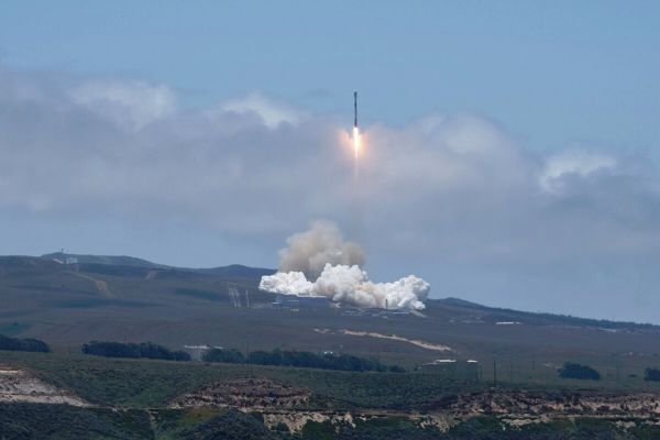 AIR FORCE AWARDS IRIDIUM $738M DEAL FOR SATELLITE SERVICES