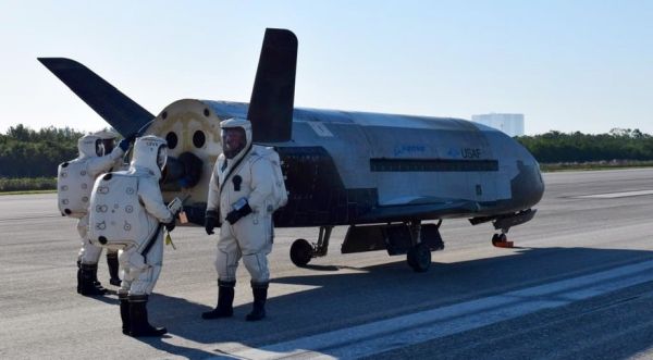 AIR FORCE X-37B SECRET SPACEPLANE LANDS AFTER 780 DAYS IN ORBIT