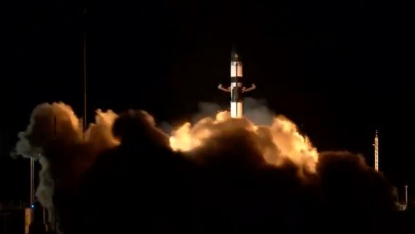 ROCKET LAB’S 10TH LAUNCH TESTS BOOSTER RECOVERY TECHNOLOGY