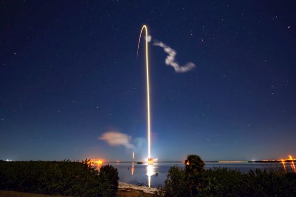 SPACEX LAUNCHES MORE STARLINK SATELLITES, TESTS DESIGN CHANGE FOR ASTRONOMERS