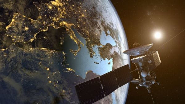 SPACE COMPANIES ARE RACING TO BEAM WEB ACCESS TO THE ENTIRE PLANET. BUT ‘SPACE JUNK’ IS A BIG WORRY