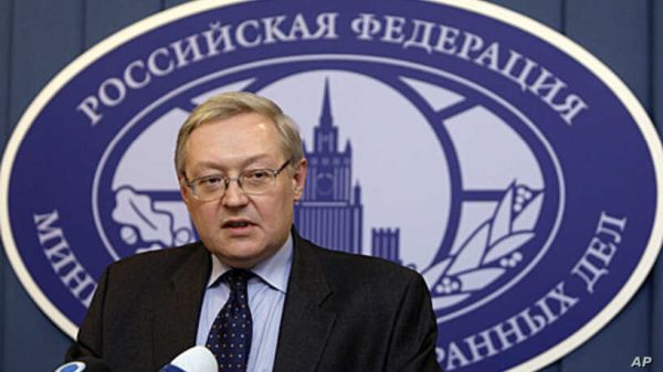 2 RUSSIAN SATELLITES TAILING US SPY SATELLITE: WASHINGTON