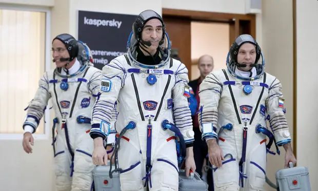 COVID-19 RESTRICTIONS DISRUPT ASTRONAUTS' PREPARATIONS FOR ISS