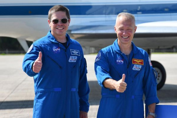 ASTRONAUTS LAND IN FLORIDA AHEAD OF HISTORIC LAUNCH TO SPACE STATION