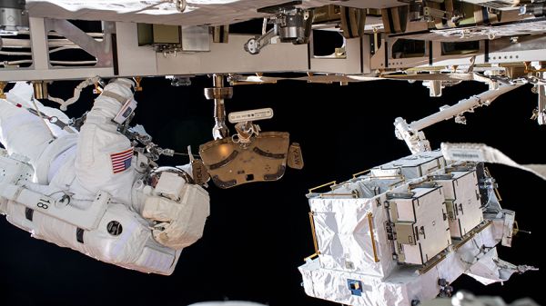 NASA TV GOES LIVE WEDNESDAY TO BROADCAST SPACEWALK