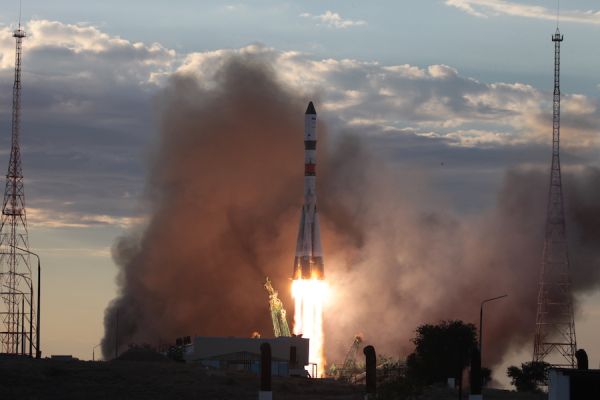 PROGRESS SUPPLY SHIP DOCKS WITH SPACE STATION AFTER LAST-MINUTE MISALIGNMENT