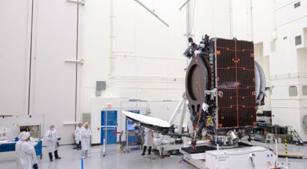 COMPANIES ARE FLYING OLD SATELLITES LONGER, STUDY FINDS