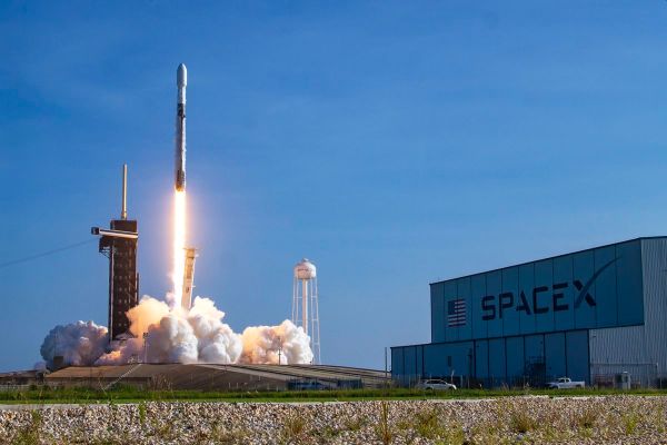 SPACEX LAUNCHES MORE STARLINK SATELLITES, BETA TESTING WELL UNDERWAY
