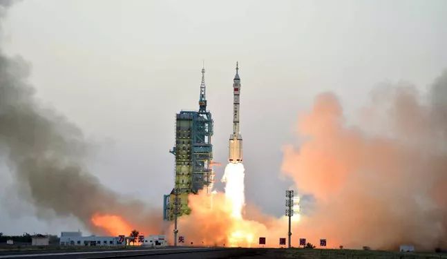 CHINA'S REUSABLE EXPERIMENTAL SPACECRAFT RETURNS TO EARTH AFTER TWO-DAY MYSTERY MISSION