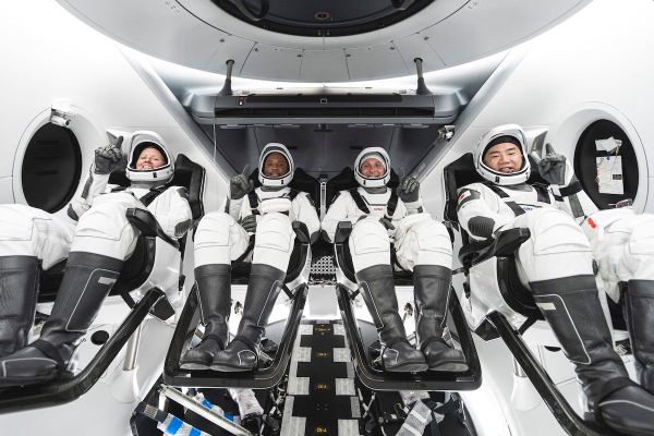 SPACEX CREW LAUNCH DELAYED TO ASSESS MERLIN ENGINE CONCERN