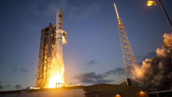 ATLAS V ROCKET LAUNCHES NROL-101 SPY SATELLITE TO ORBIT