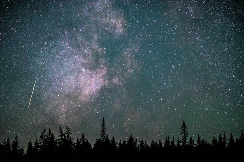 WILL SPACEX’S STARLINK SATELLITES RUIN STARGAZING?