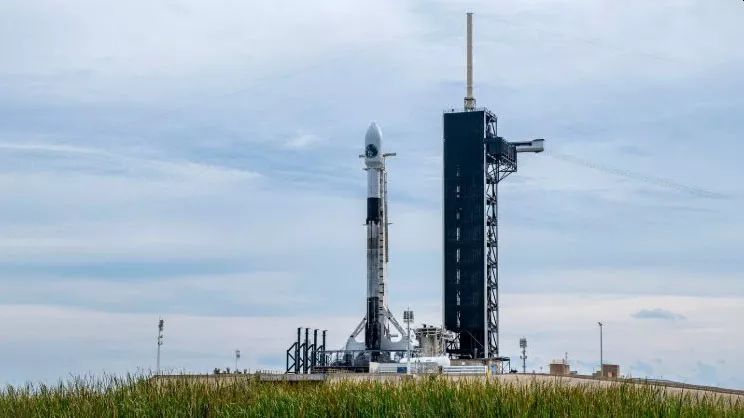 SPACEX WILL LAUNCH A SPY SATELLITE FOR THE NATIONAL RECONNAISSANCE OFFICE THURSDAY. WATCH IT LIVE!
