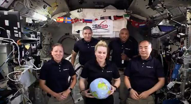 THE BALL 'DROPS UP' IN NEW YEAR'S VIDEO FROM INTERNATIONAL SPACE STATION CREW