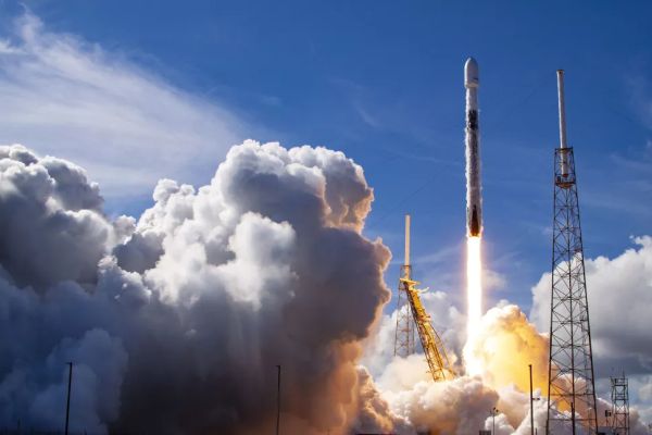SPACEX WILL LAUNCH ITS 1ST STARLINK SATELLITES OF 2021 ON MONDAY. HERE'S HOW TO WATCH.