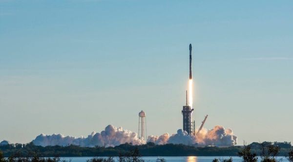 SPACEX SURPASSES 1,000-SATELLITE MARK IN LATEST STARLINK LAUNCH