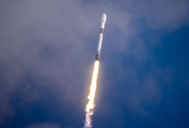 SPACEX LAUNCHES 134 SATELLITES INTO ORBIT, MOST EVER