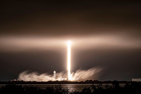 SPACEX STICKS 75TH FALCON ROCKET LANDING AFTER LAUNCHING 60 MORE STARLINK SATELLITES